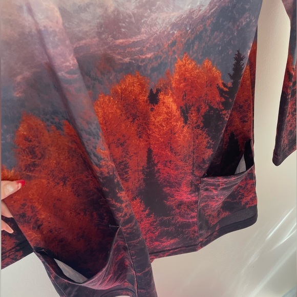 Exclusive Forest Print Long Sleeve Top - Picture 5 of 6